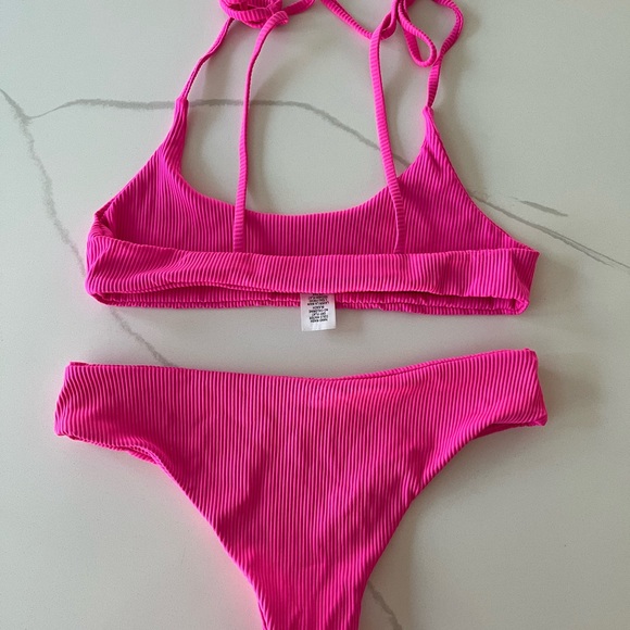 Beach Riot bikini - Picture 3 of 5